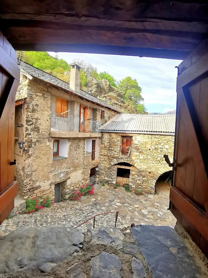 Apartment Casa Rural Con Patio Y Bbq En La Vall De Boi Cardet Spain
